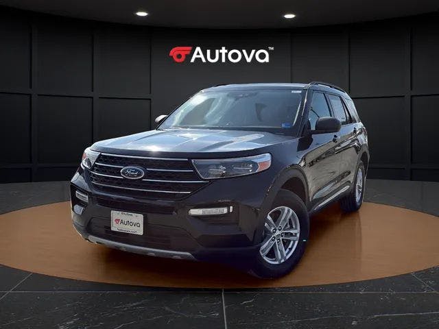 2022 Ford Explorer XLT (16363) Main Image