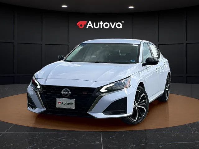 2024 Nissan Altima 2.5 SR (16621) Main Image