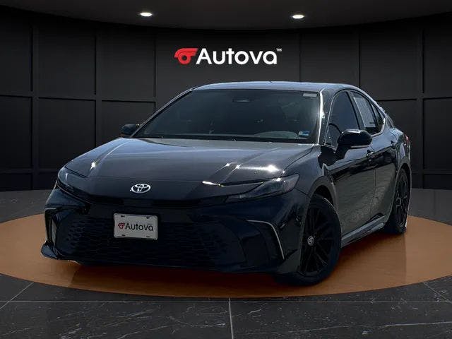 2025 Toyota Camry SE (16443) Main Image