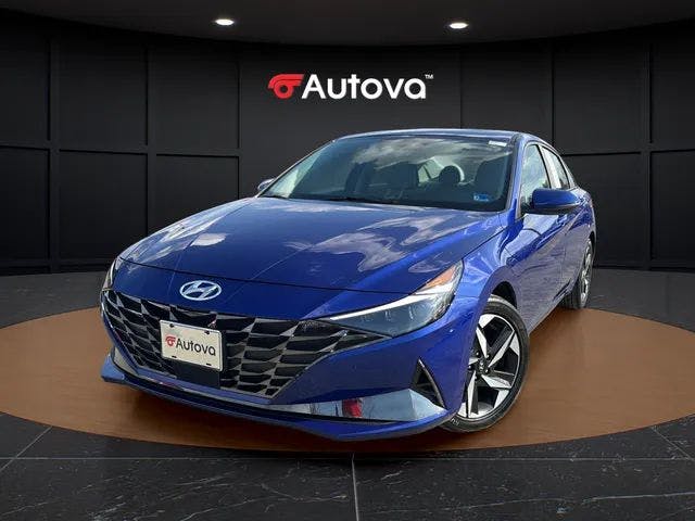 2023 Hyundai Elantra Limited (16547) Main Image