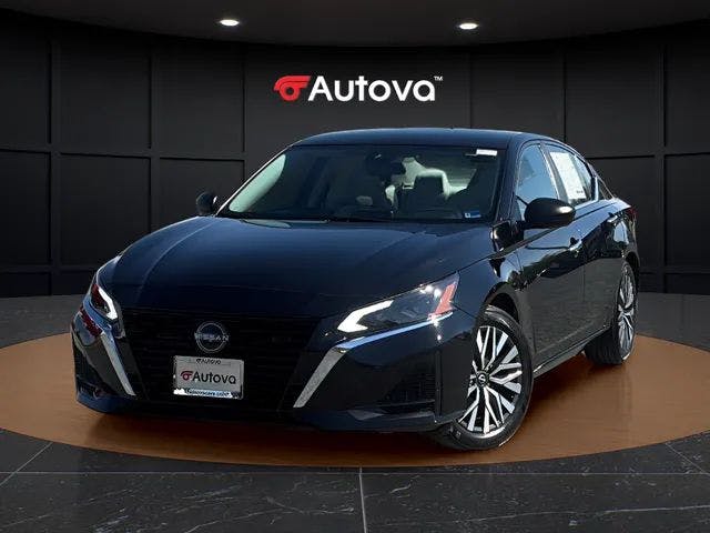 2025 Nissan Altima 2.5 SV (16631) Main Image