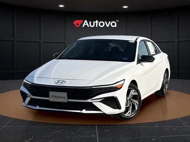 2025 Hyundai Elantra SEL Sport (16651) Main Image