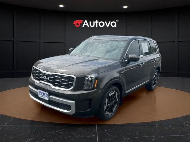 2023 Kia Telluride S (16717) Main Image