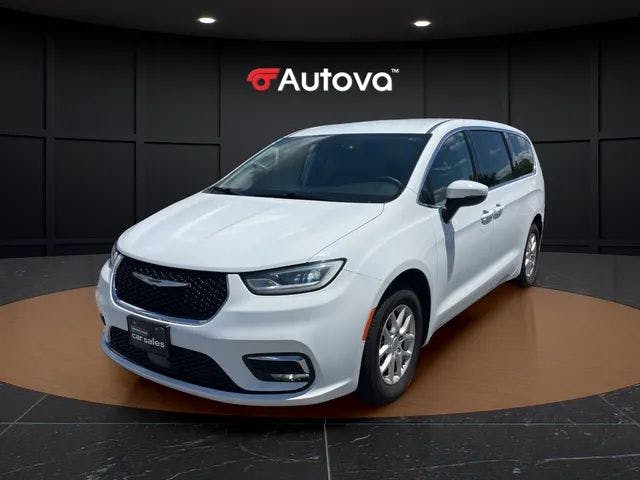 2023 Chrysler Pacifica Touring L (16779) Main Image