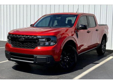 2023 Ford Maverick XLT 