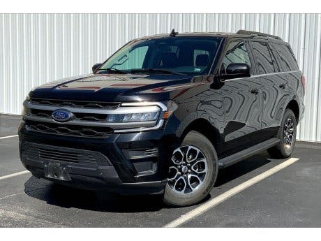 2024 Ford EXPEDITION XLT 