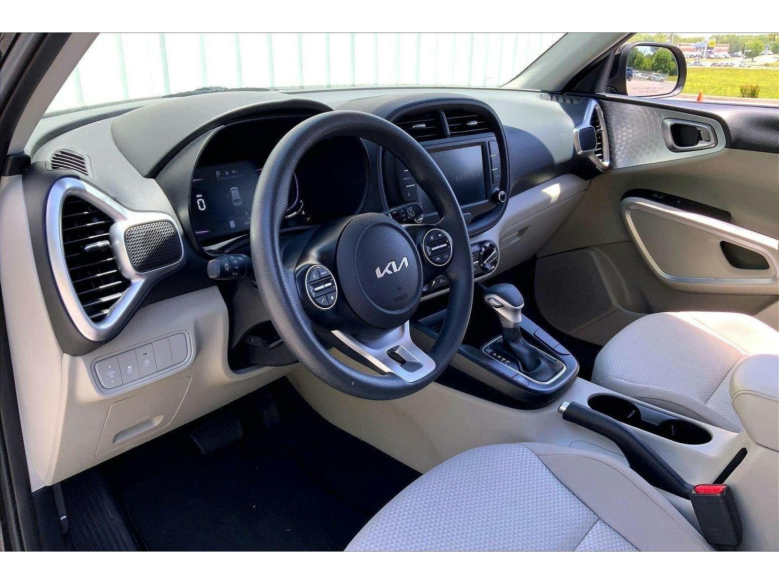 2023 Kia Soul LX (K8620501) Photo 10