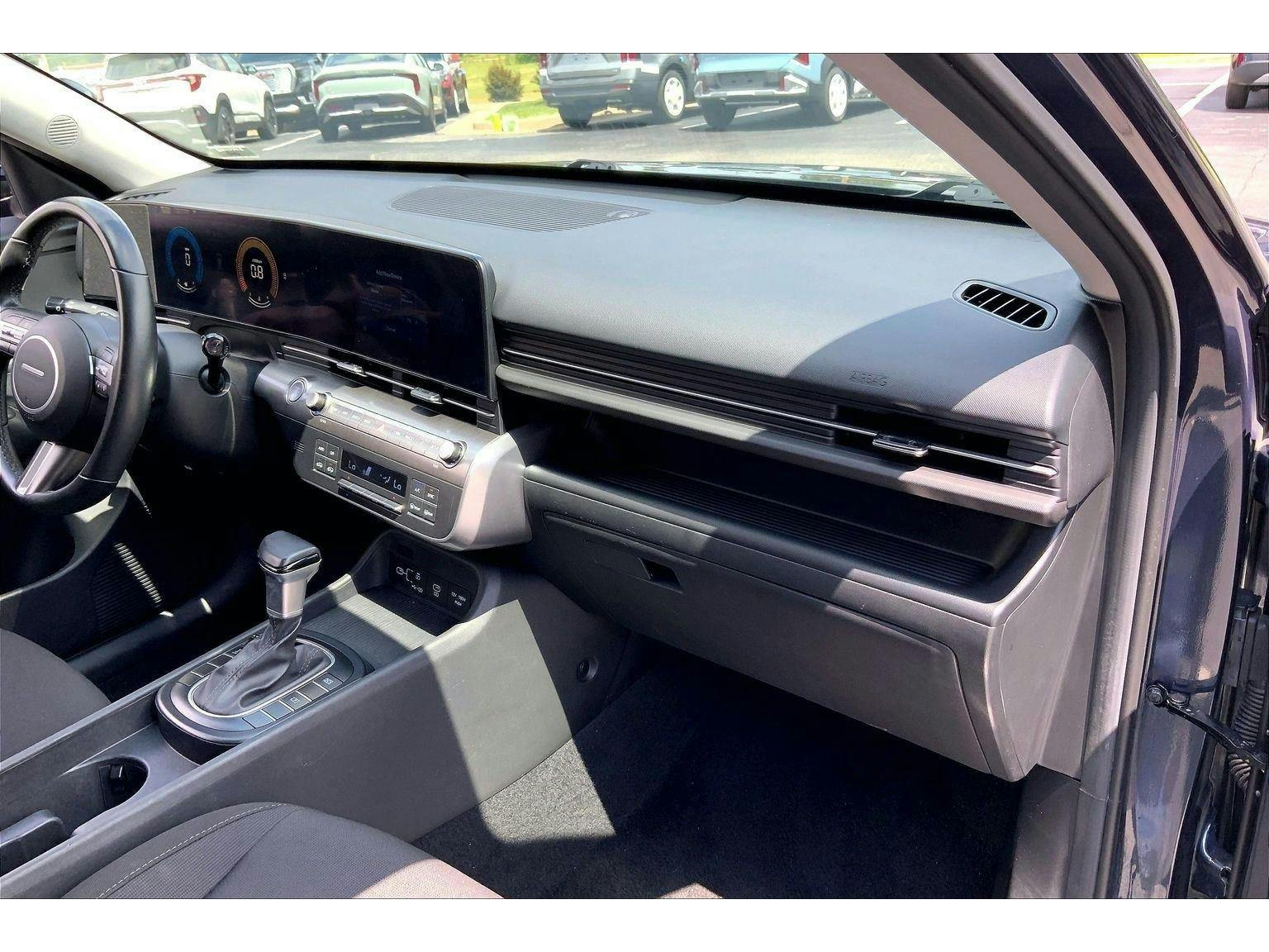 2025 Hyundai KONA SEL (K66531) Photo 12