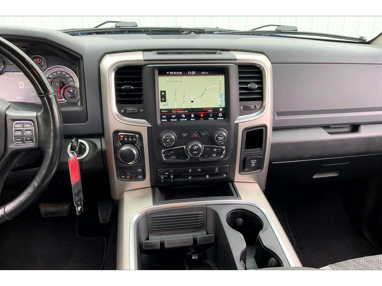 2020 Ram 1500 Classic Warlock (K66540) Photo 5