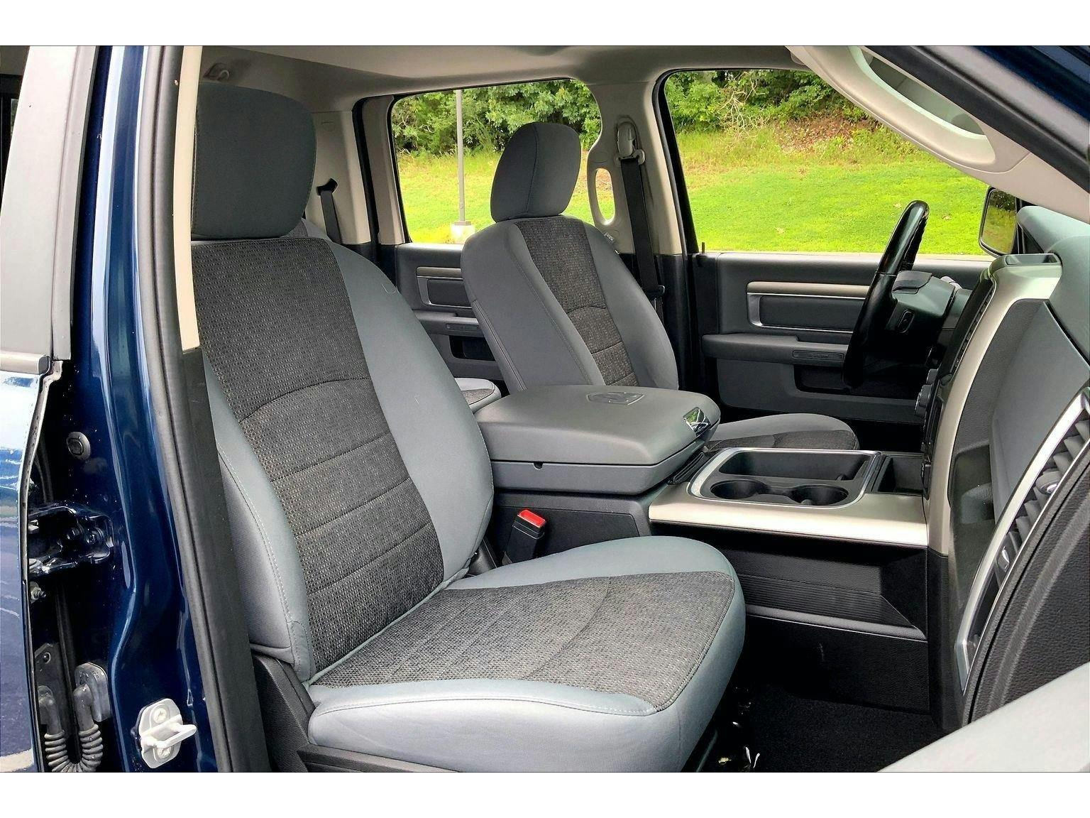 2020 Ram 1500 Classic Warlock (K66540) Photo 6