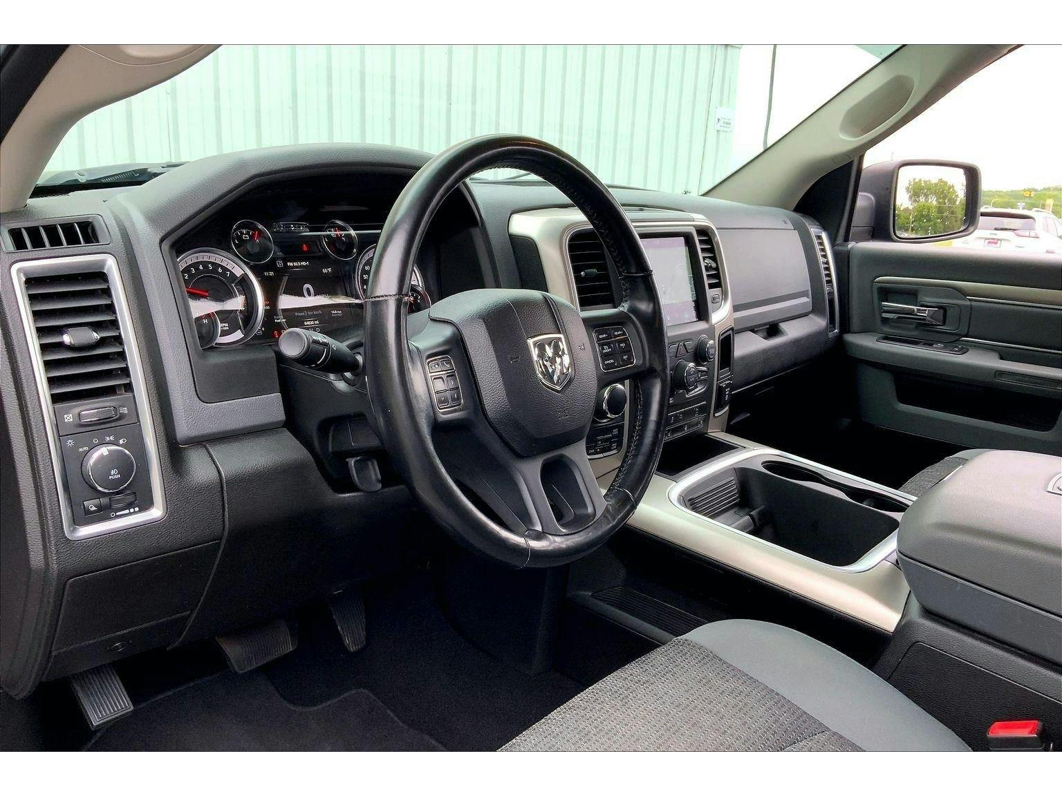 2020 Ram 1500 Classic Warlock (K66540) Photo 11