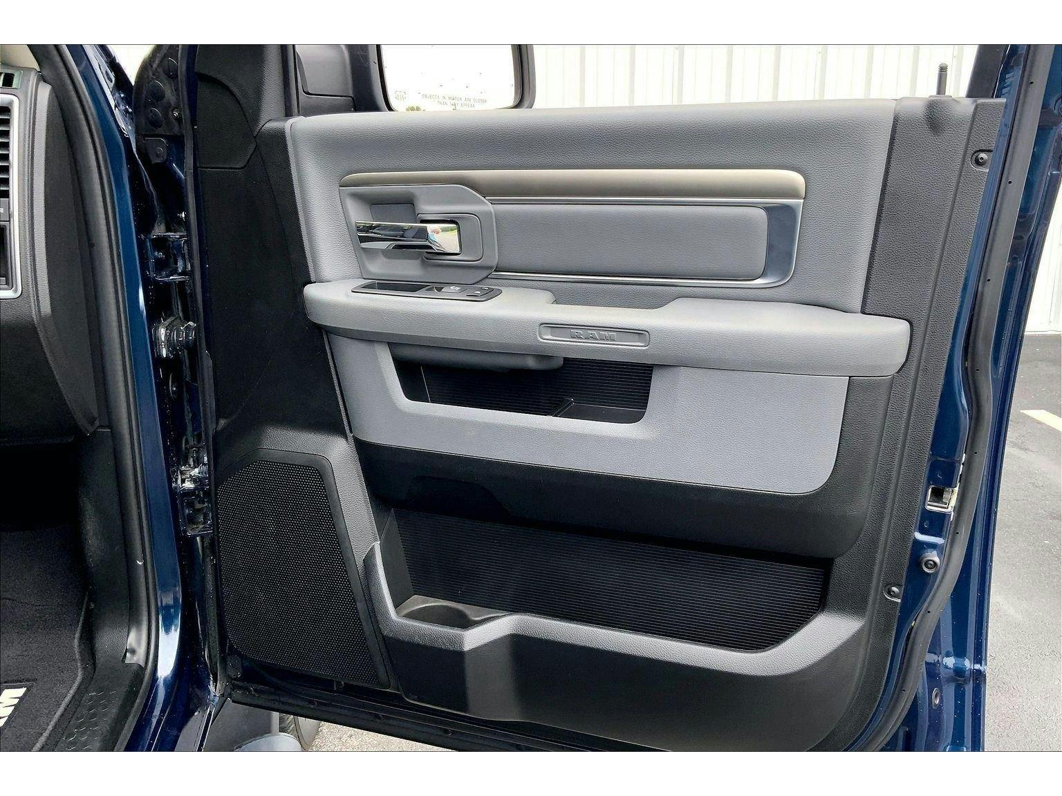 2020 Ram 1500 Classic Warlock (K66540) Photo 20