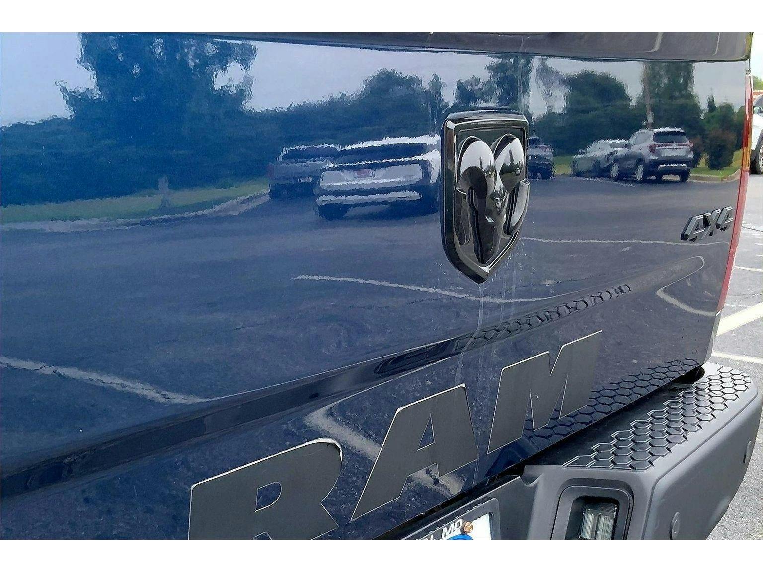 2020 Ram 1500 Classic Warlock (K66540) Photo 28