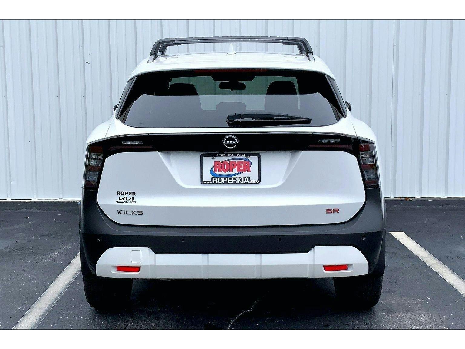 2025 Nissan Kicks SR (K8623611) Photo 3