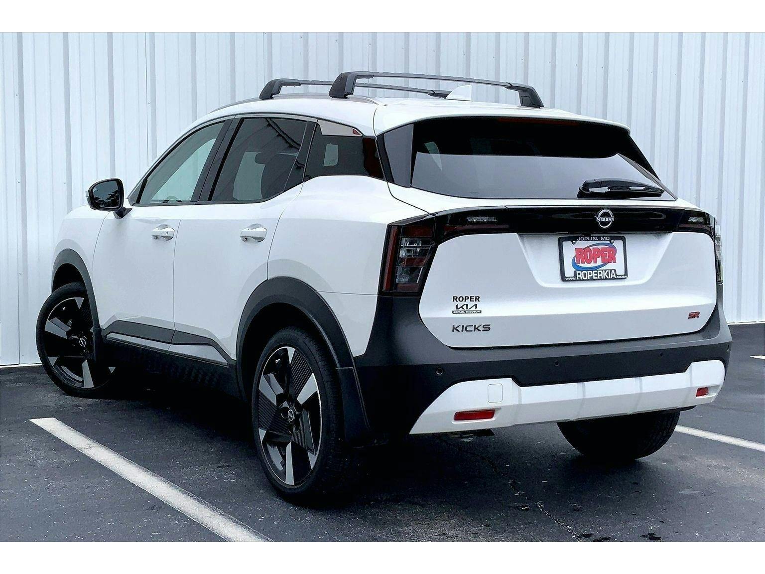 2025 Nissan Kicks SR (K8623611) Photo 9
