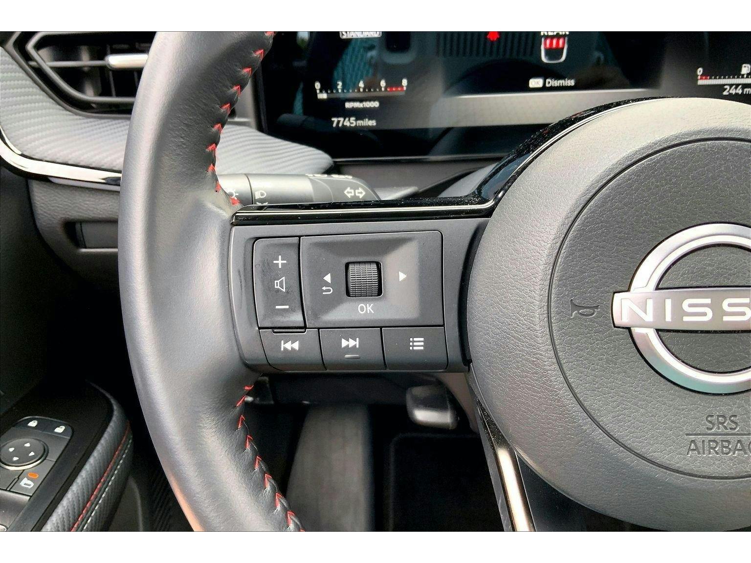 2025 Nissan Kicks SR (K8623611) Photo 16