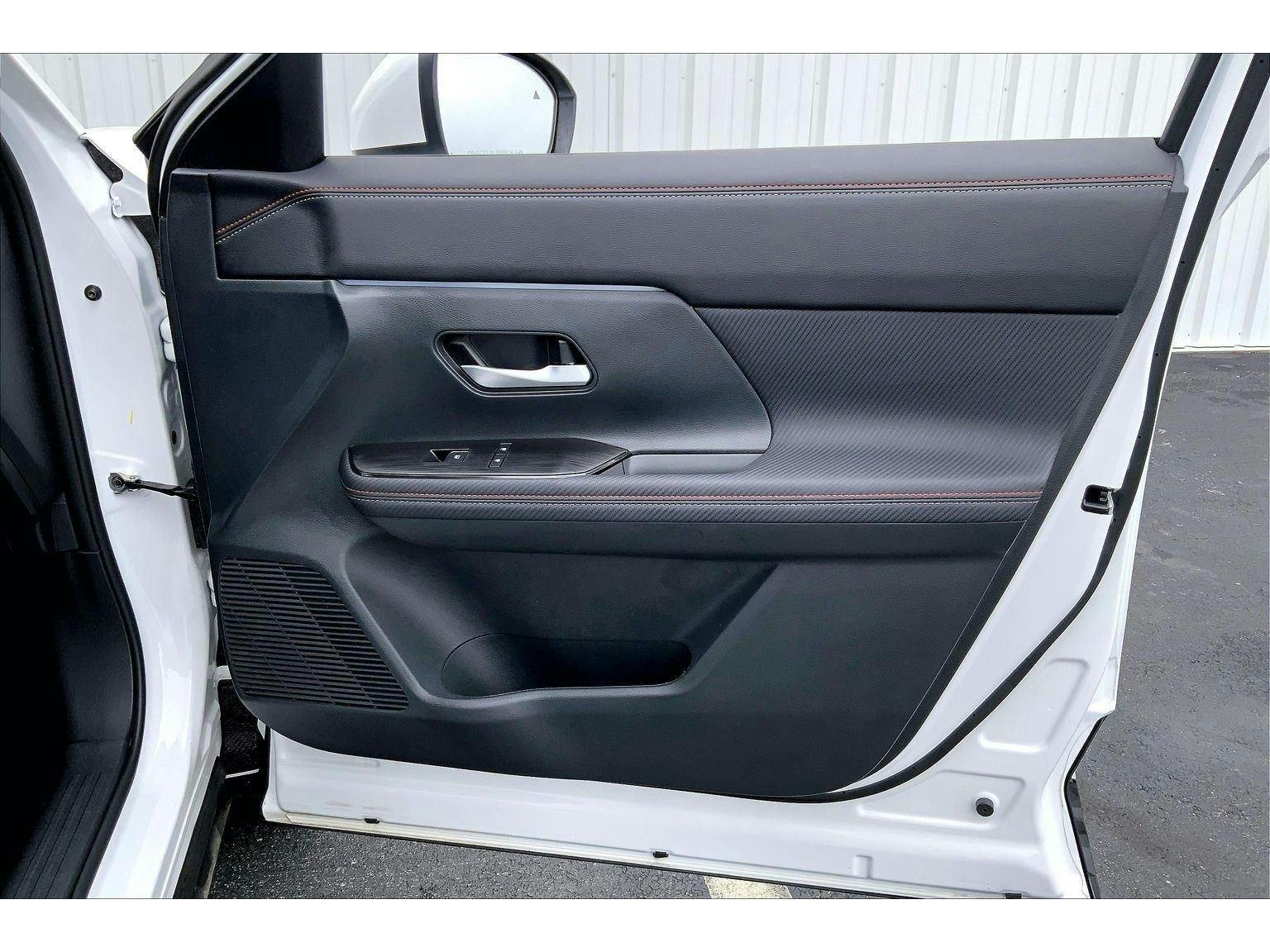 2025 Nissan Kicks SR (K8623611) Photo 21