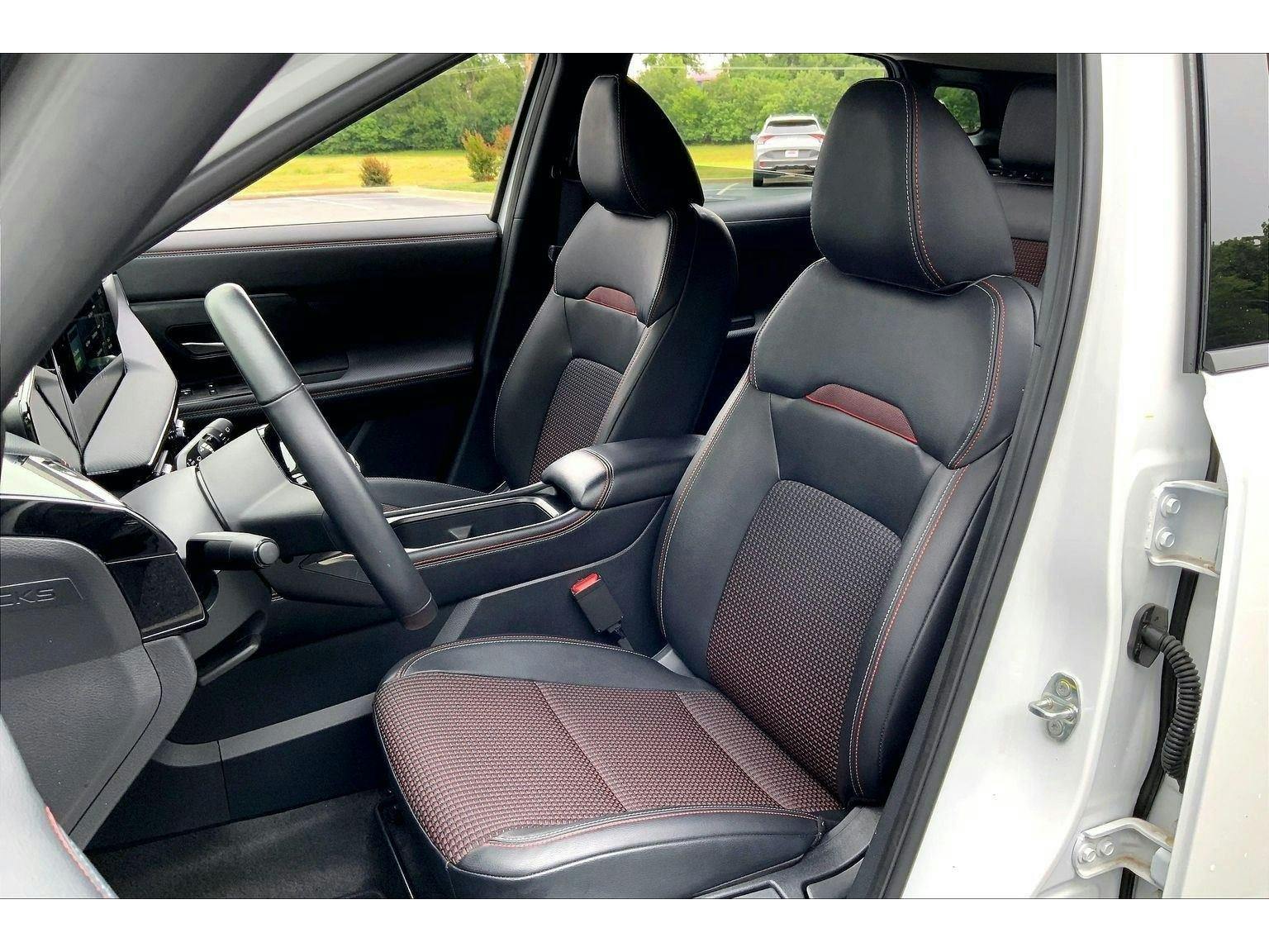 2025 Nissan Kicks SR (K8623611) Photo 22