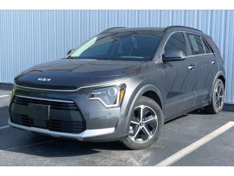 2023 Kia Niro EX 